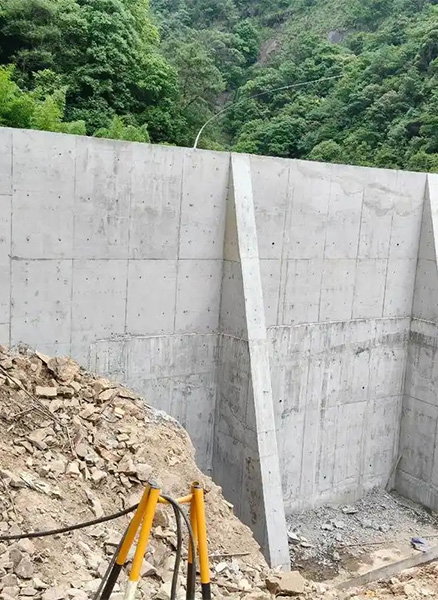 秦皇岛海港区重力式挡土墙